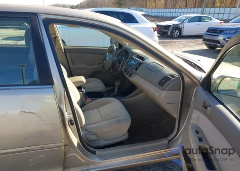 2002 Toyota Camry Le V6 из США, поврежденный, VIN 4T1BF32KX2U517580